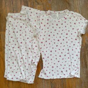 Skims Soft Lounge floral set pants and tee sz S